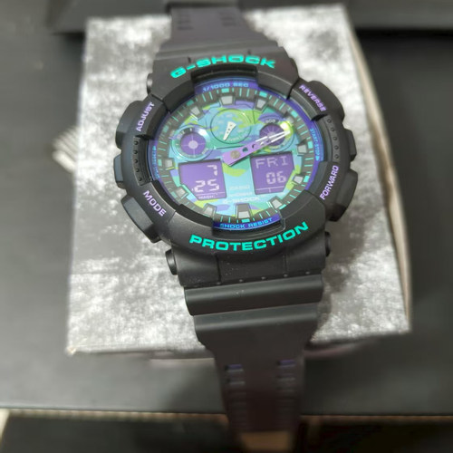 卡西欧变色龙防水防震双显运动表