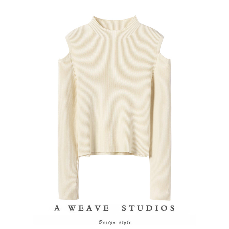 宽松圆领落肩羊绒针织毛衣