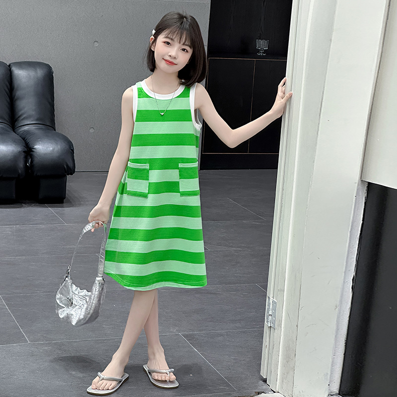 女童夏季裙子2025新款儿童时髦条纹背心裙中大童透气爆款连衣裙
