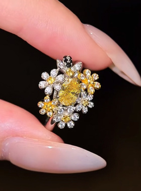 隆隆金珠宝新款S925银黄钻5*7mm小繁花蜜蜂戒指女轻奢设计感优雅