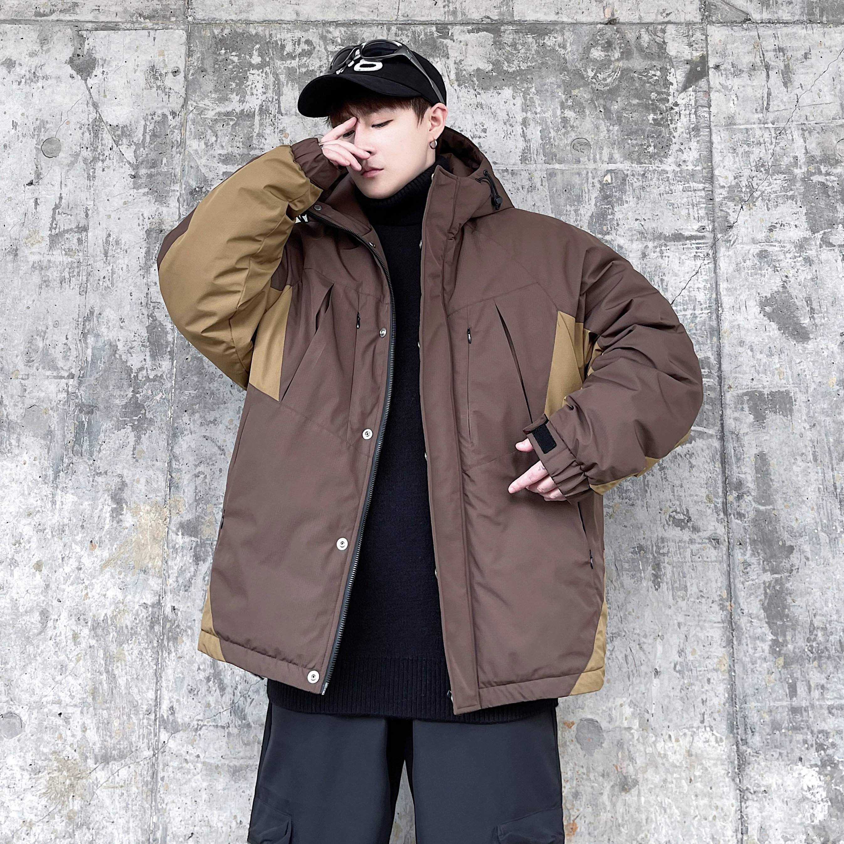 工装拼色连帽防风加厚羽绒服男