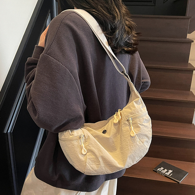 通勤女包简约运动单肩包