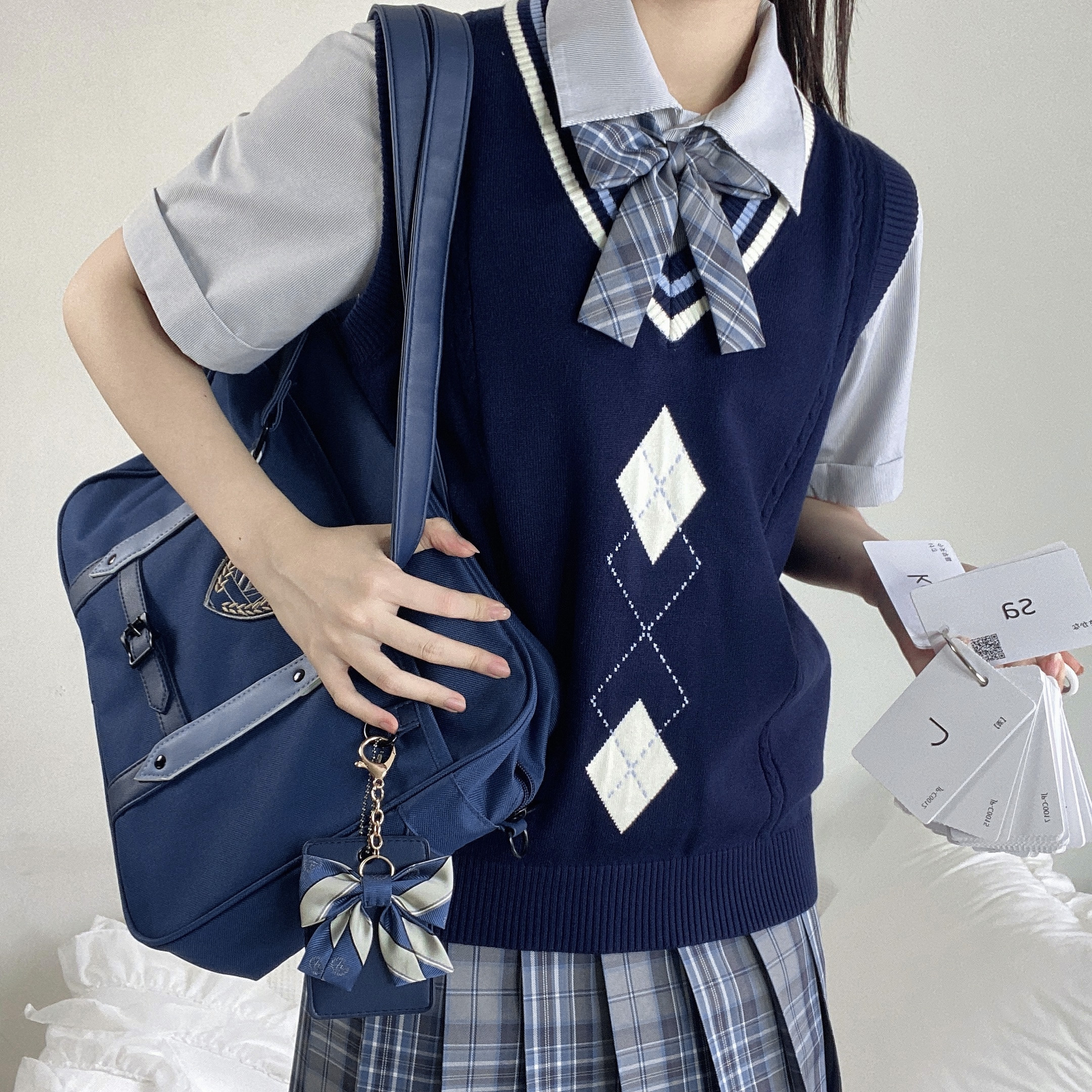 jk车厘子原创日系新年毛衣马甲