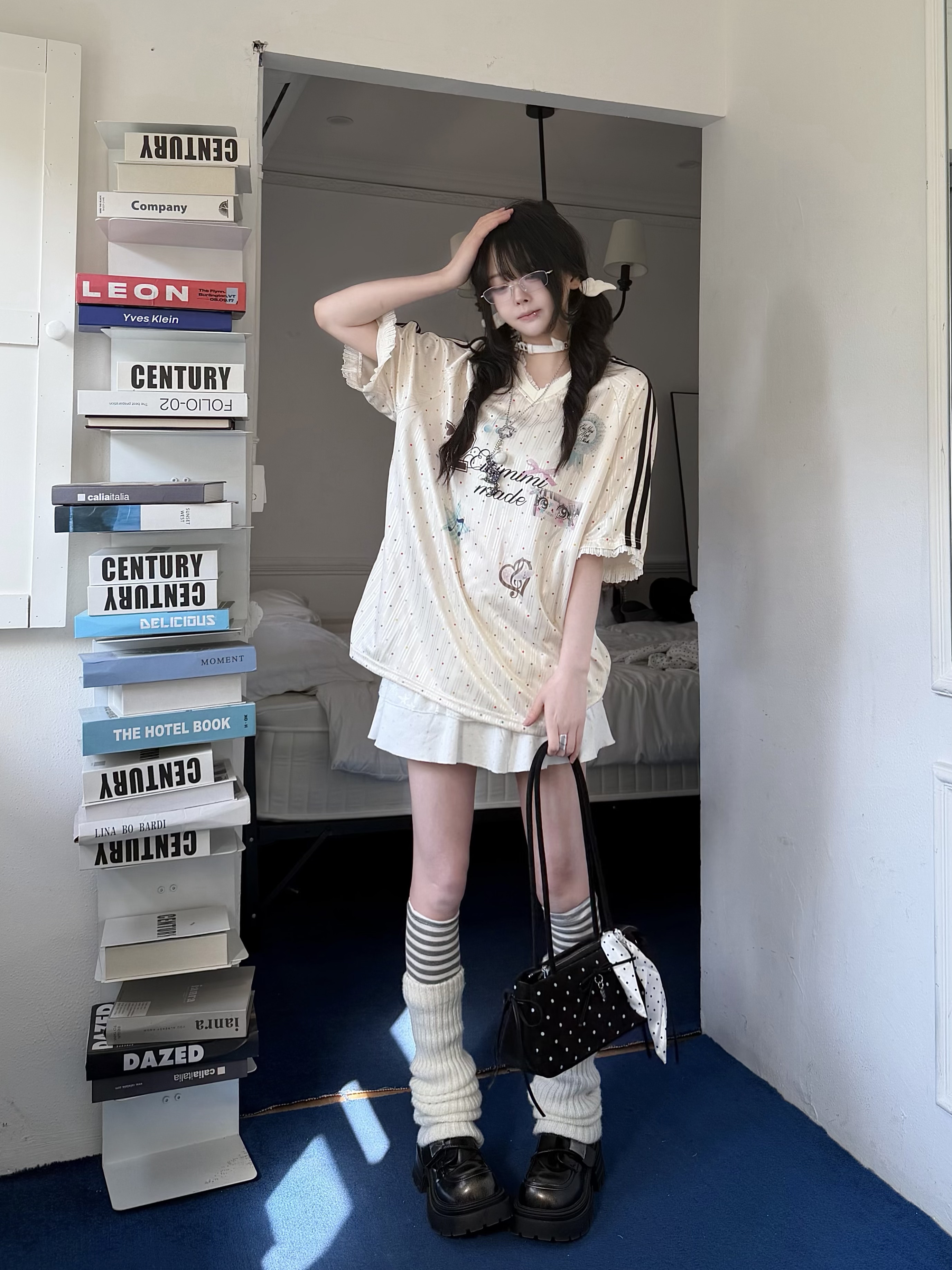 咖喱人缎面童趣印花V领短袖T恤彩色波点蕾丝拼接球衣少女上衣图片