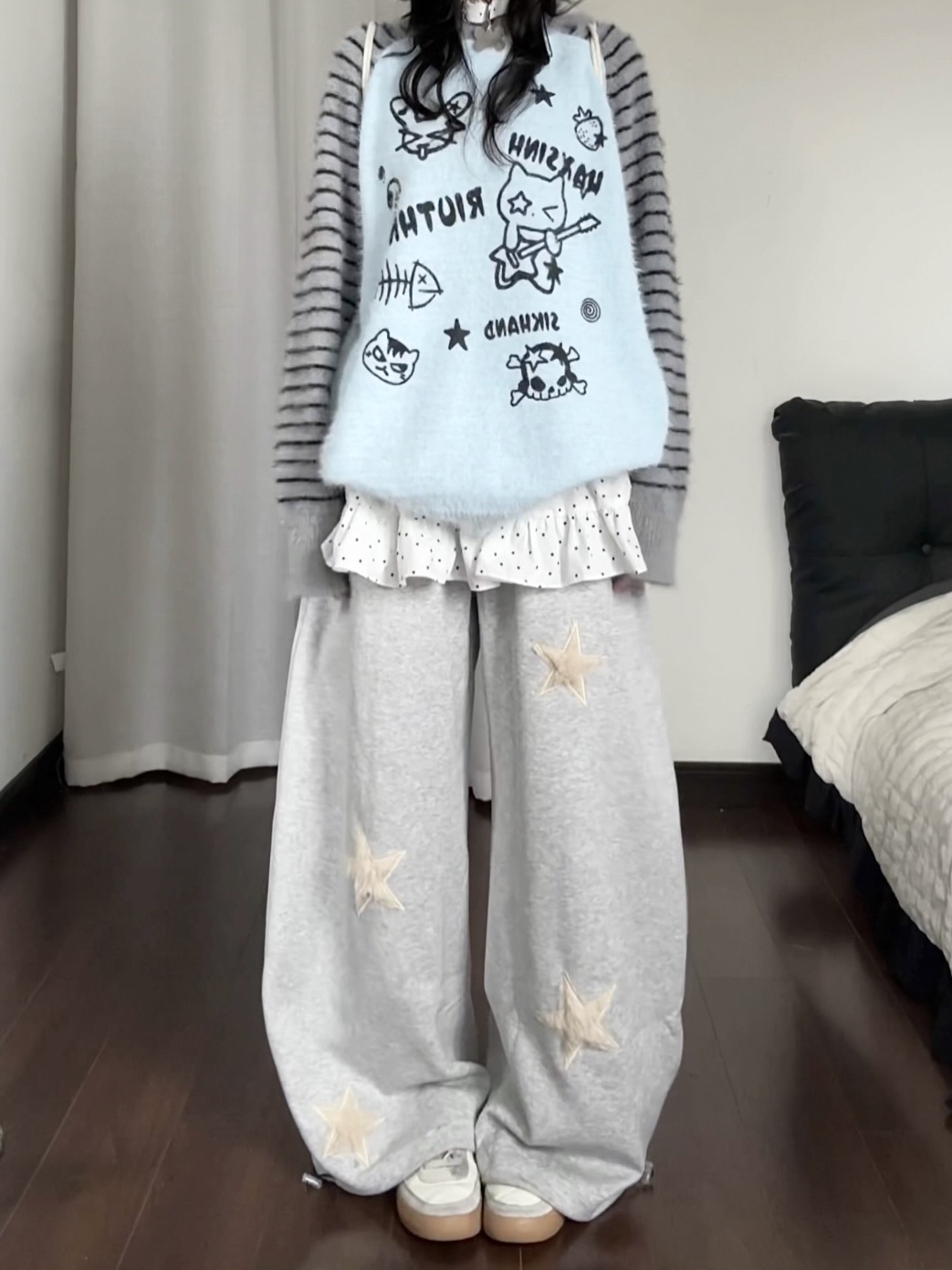 咖喱人星星刺绣卫裤女秋冬新款宽松显瘦百搭休闲运动阔腿拖地长裤