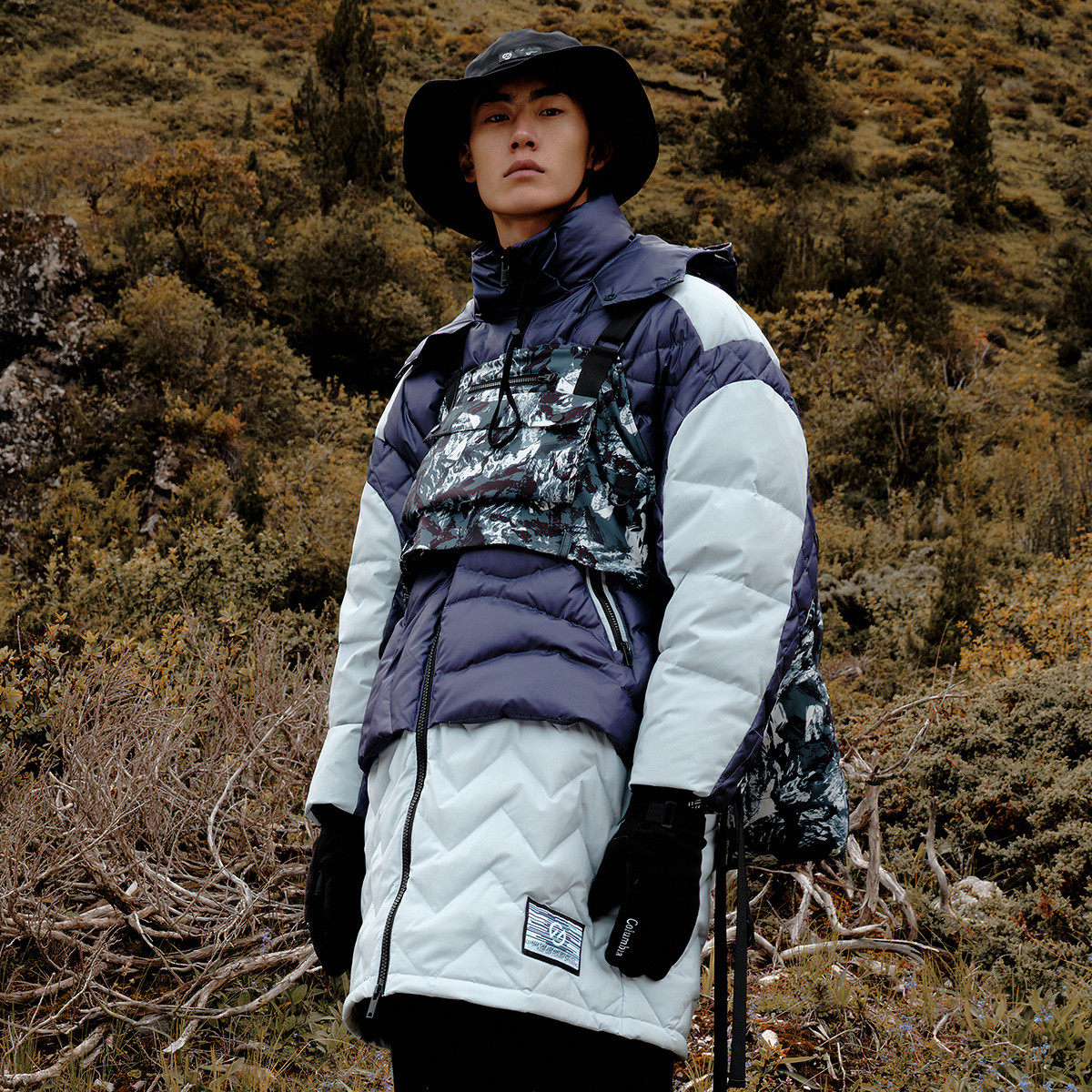 高充绒量男士长款连帽拼色羽绒服