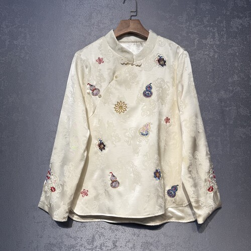 新中式国风重工八宝葫芦刺绣2026年新款春季高级感盘扣唐装上衣女