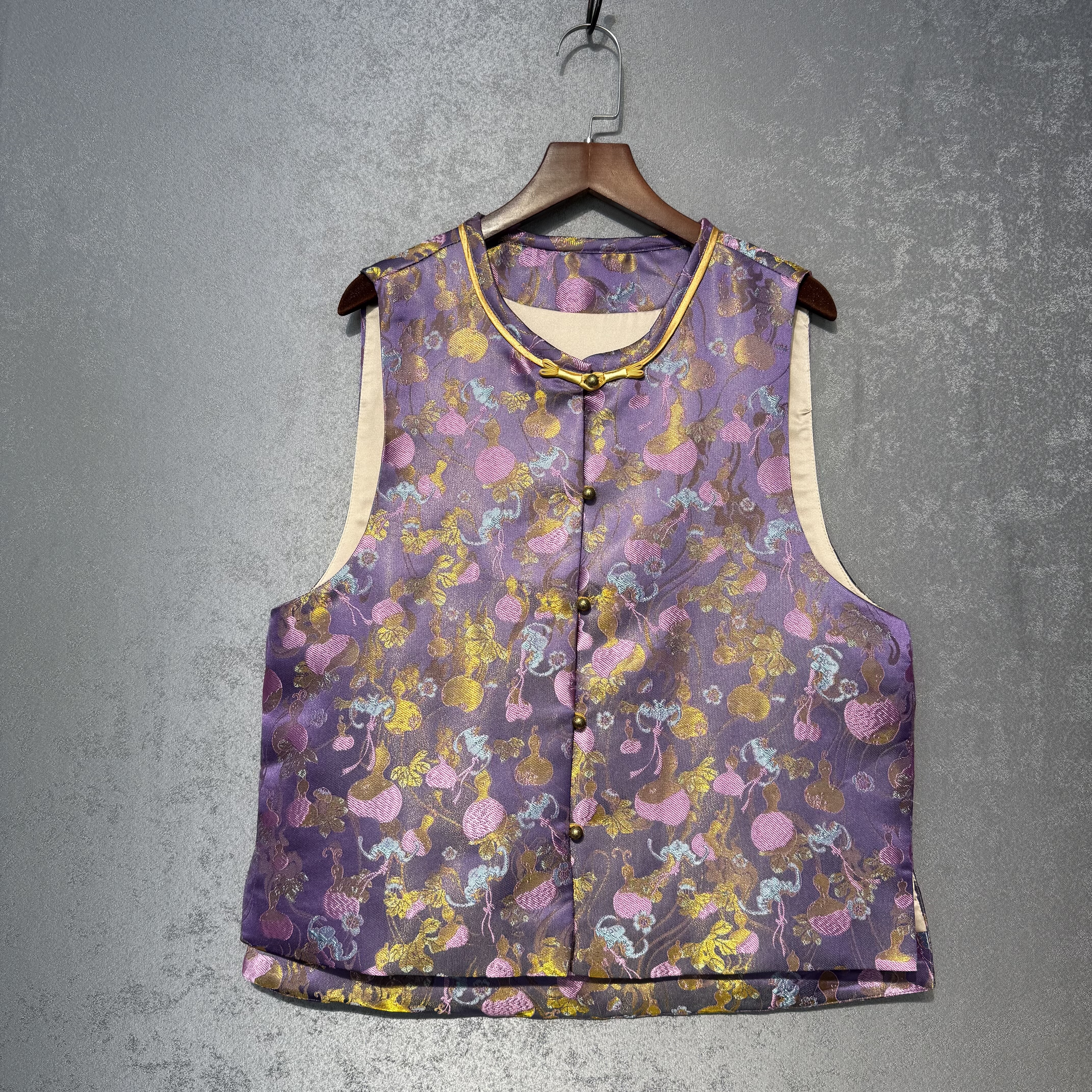 新中式国风织锦缎紫金葫芦女2026春季新款提花盘扣马上衣宋锦马夹,女装/女士精品,马夹,淘宝优惠券,粉丝福利购,淘宝优惠卷