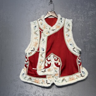 新中式 圆领盘扣重工刺绣拼接毛毛边加棉马甲2025冬国风如意马夹女