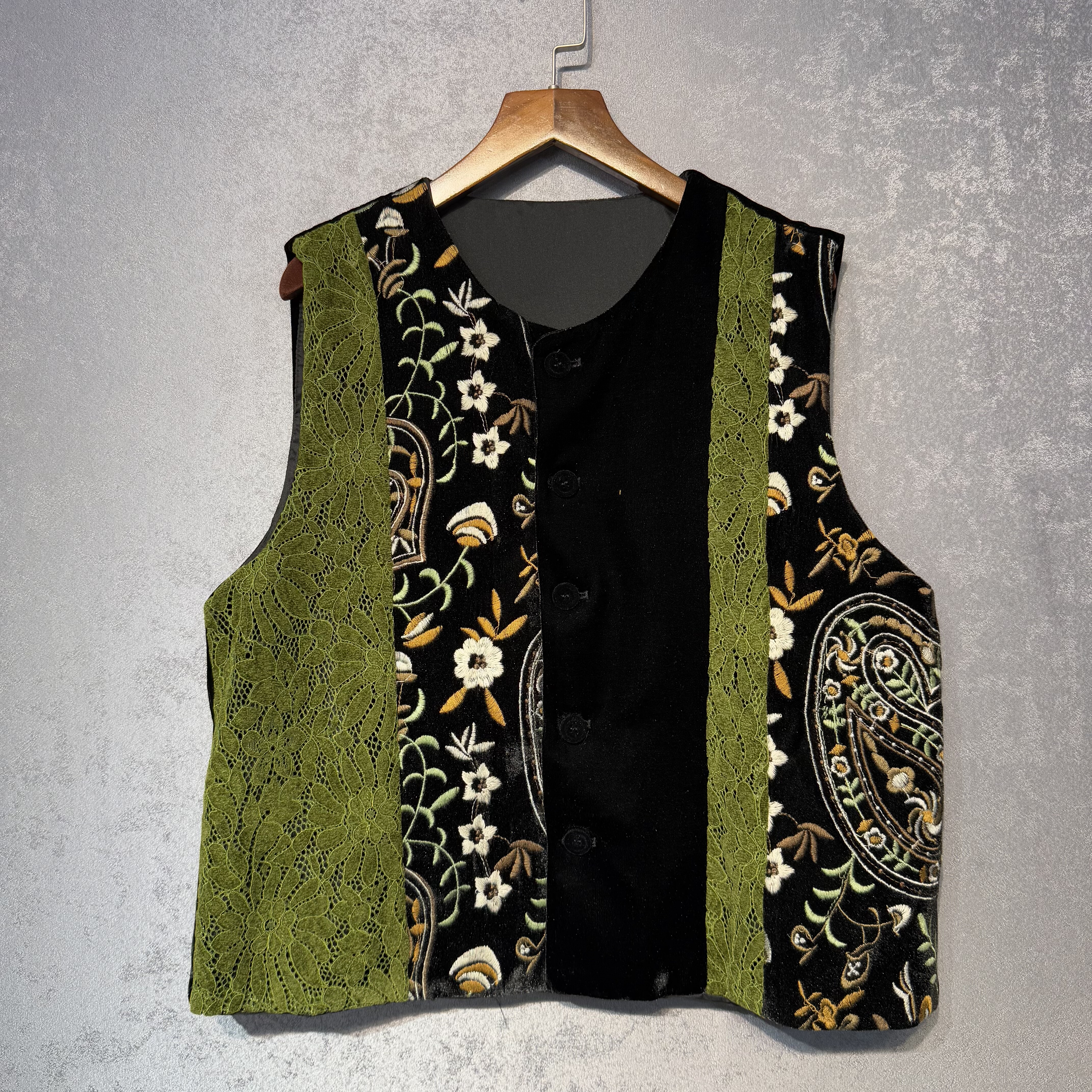 新中式复古国风圆领简约马甲2025秋季新款重工刺绣高端马夹坎肩女