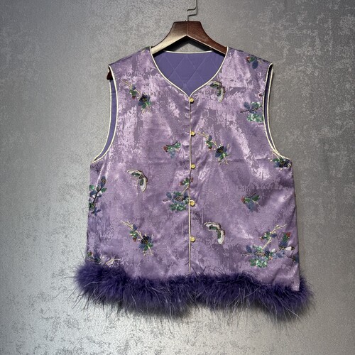 新中式国风马甲鸵鸟毛提花坎肩背心秋冬女款夹棉盘扣马夹无袖外搭