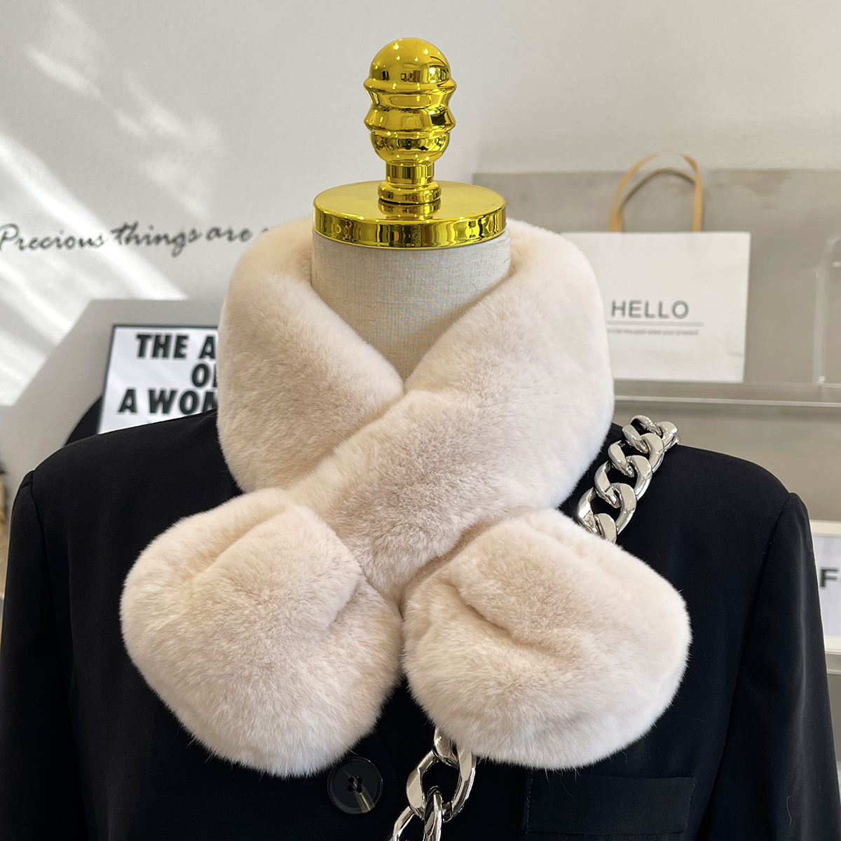 冬季甜美双面獭兔毛女士保暖围巾