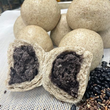 黑龙江黑小麦石磨全麦粉黑芸豆豆沙包老面发酵不加糖10个顺丰包邮