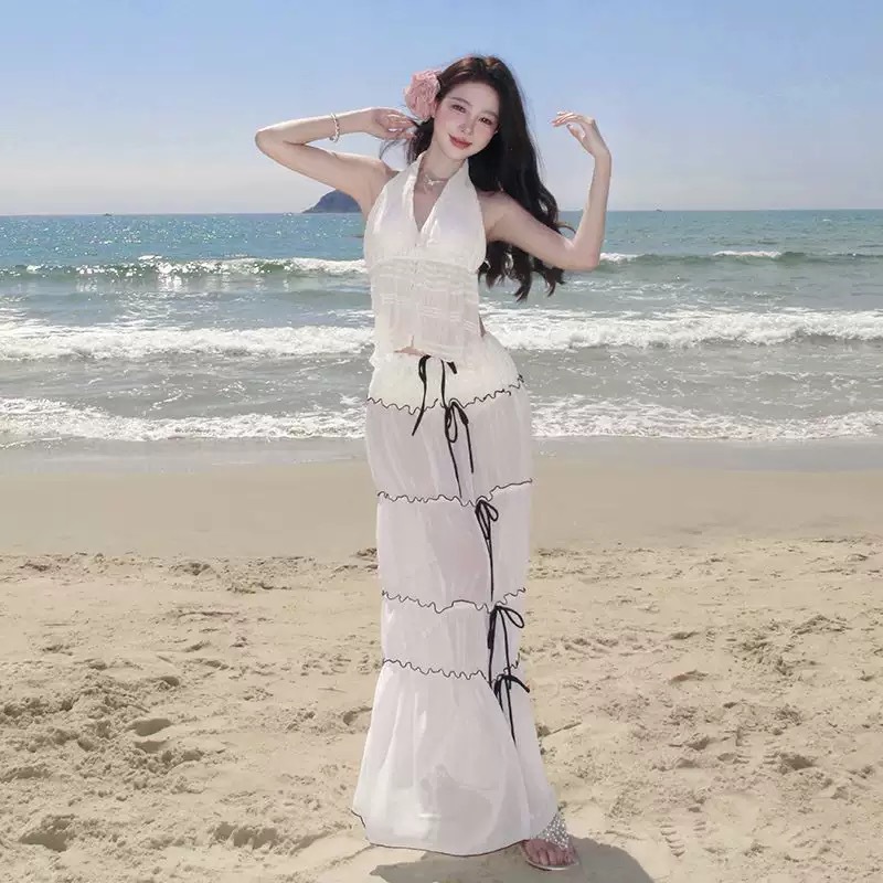 三亚爆款海边度假风泳衣套装纯欲v领挂脖设计女夏季网纱高腰半身