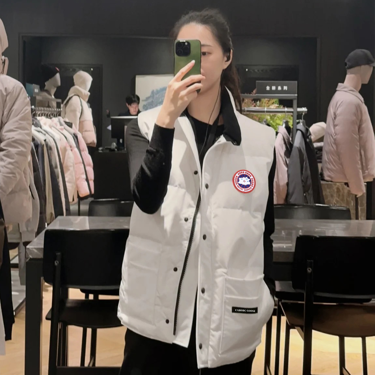 大鹅羽绒服马甲男女款外搭2025新款冬季无袖坎肩男士夹克外套情侣