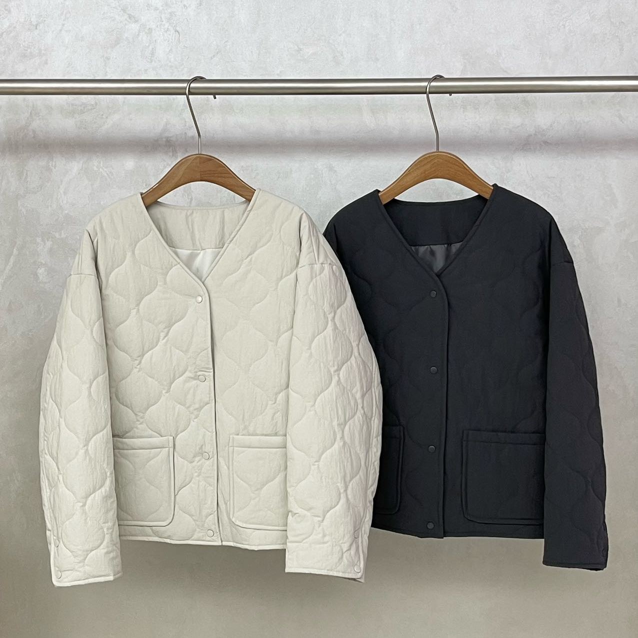 欧洲站2025秋冬款时尚纯色V领双口袋棉衣女单排扣宽松棉服外套潮