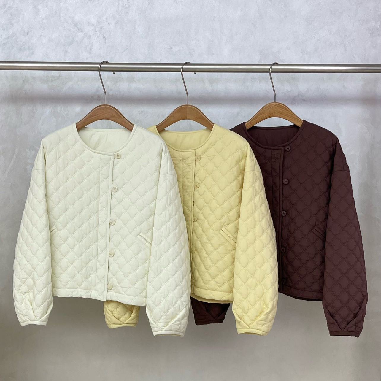 欧洲站2025秋冬款时尚纯色净版菱格纹短款棉服女百搭长袖棉衣外套