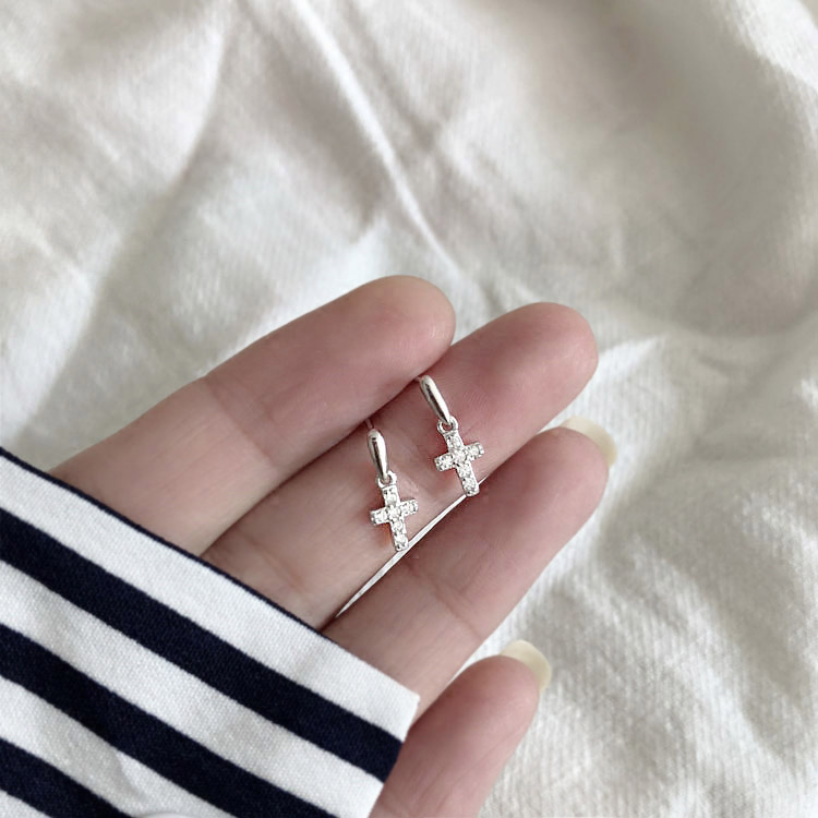 小巧时尚耳钉s925纯银镀白金镶钻耳坠短款耳环女简约十字架耳饰