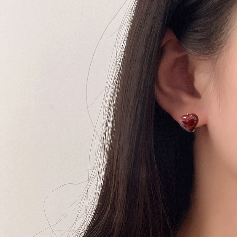 新年红色爱心耳环 通体925纯银简约百搭小号耳圈 气质短款耳扣