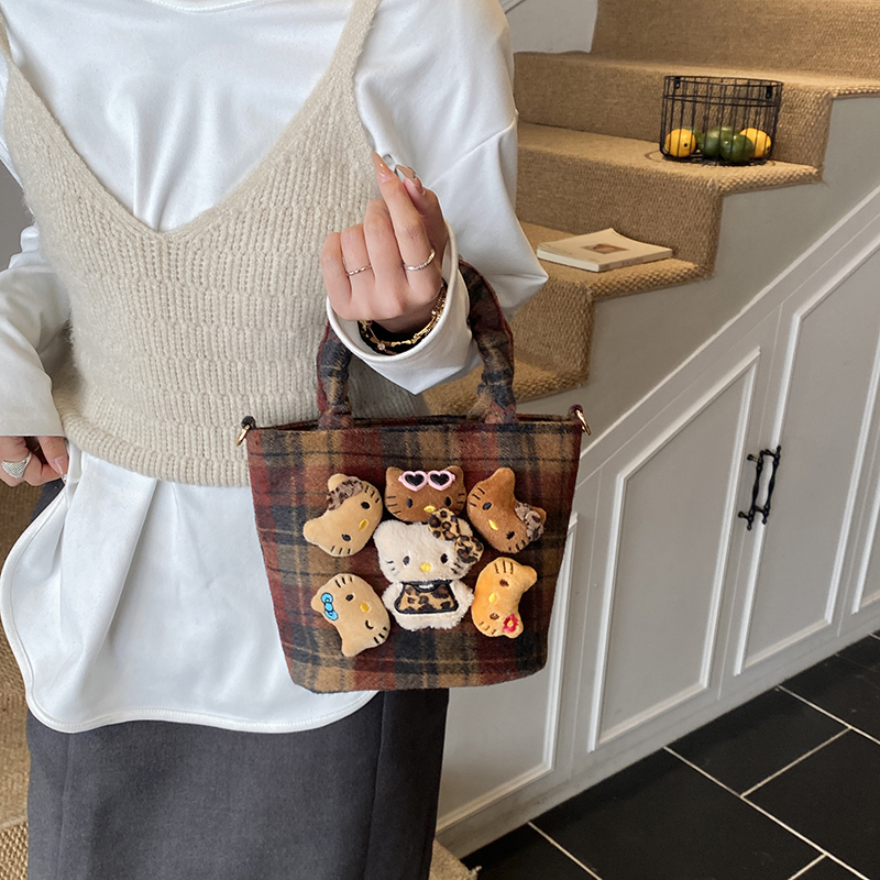 亲子款复古毛呢百搭手机包