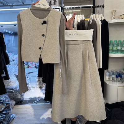 PLUS韩系毛呢马甲+半身裙+磨毛T恤三件套2025冬季呢料套装ZC-366