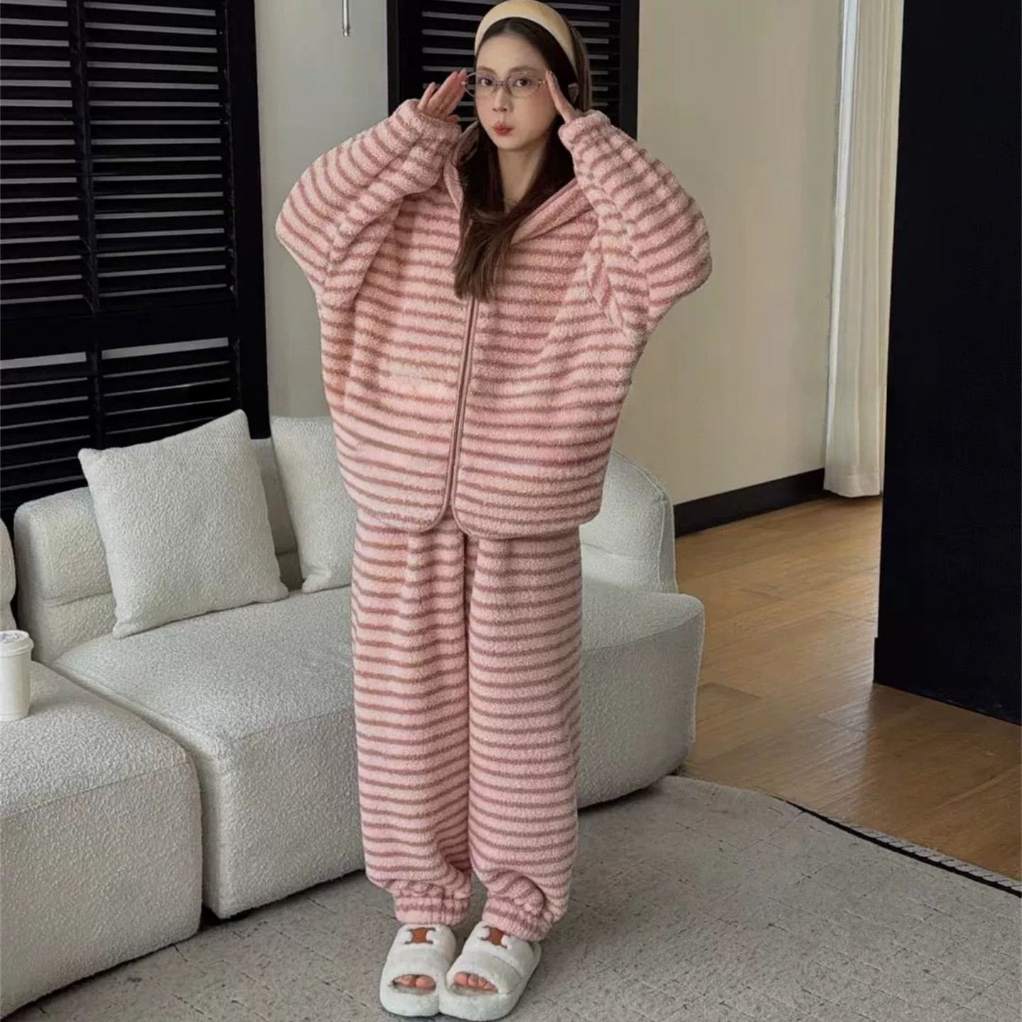 WELCOM软糯舒适连帽条纹家居服女2025冬新款毛茸茸宽松睡衣两件套,女装/女士精品,时尚套装,淘宝优惠券,粉丝福利购,淘宝优惠卷