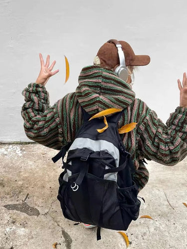 威太奥休闲双肩包大容量中性背包