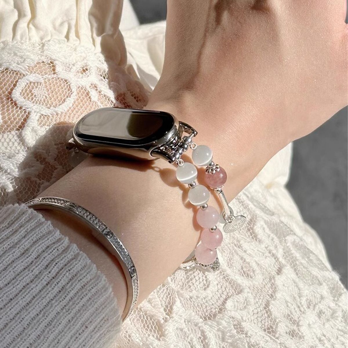 适用粉色串珠适用手环小米8/9NFC表带链条女款高级弹力腕带裂纹