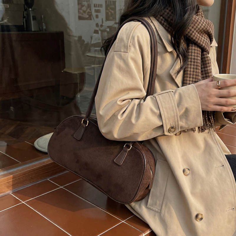 小众复古棕色绒面单肩韩版百搭简约女包腋下包法棍包