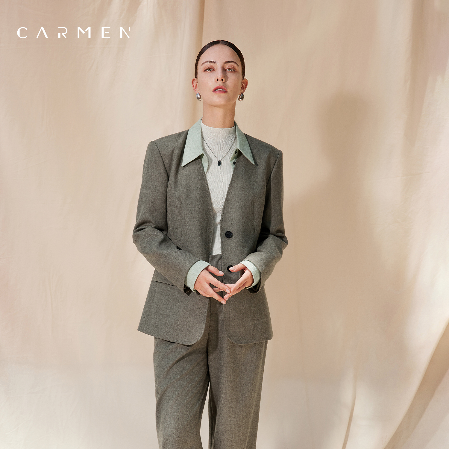 卡蔓高端美丽诺精纺羊毛西装外套女2025秋冬新百搭OL气质职业西服