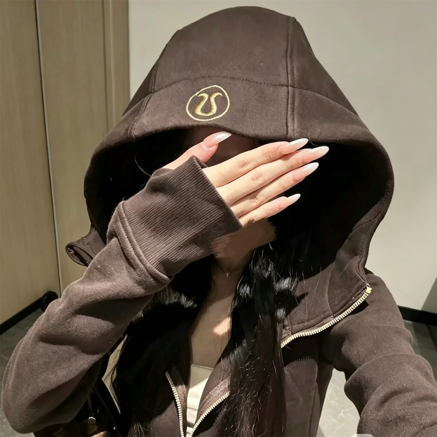 LULU刺绣加绒修身连帽拉链卫衣
