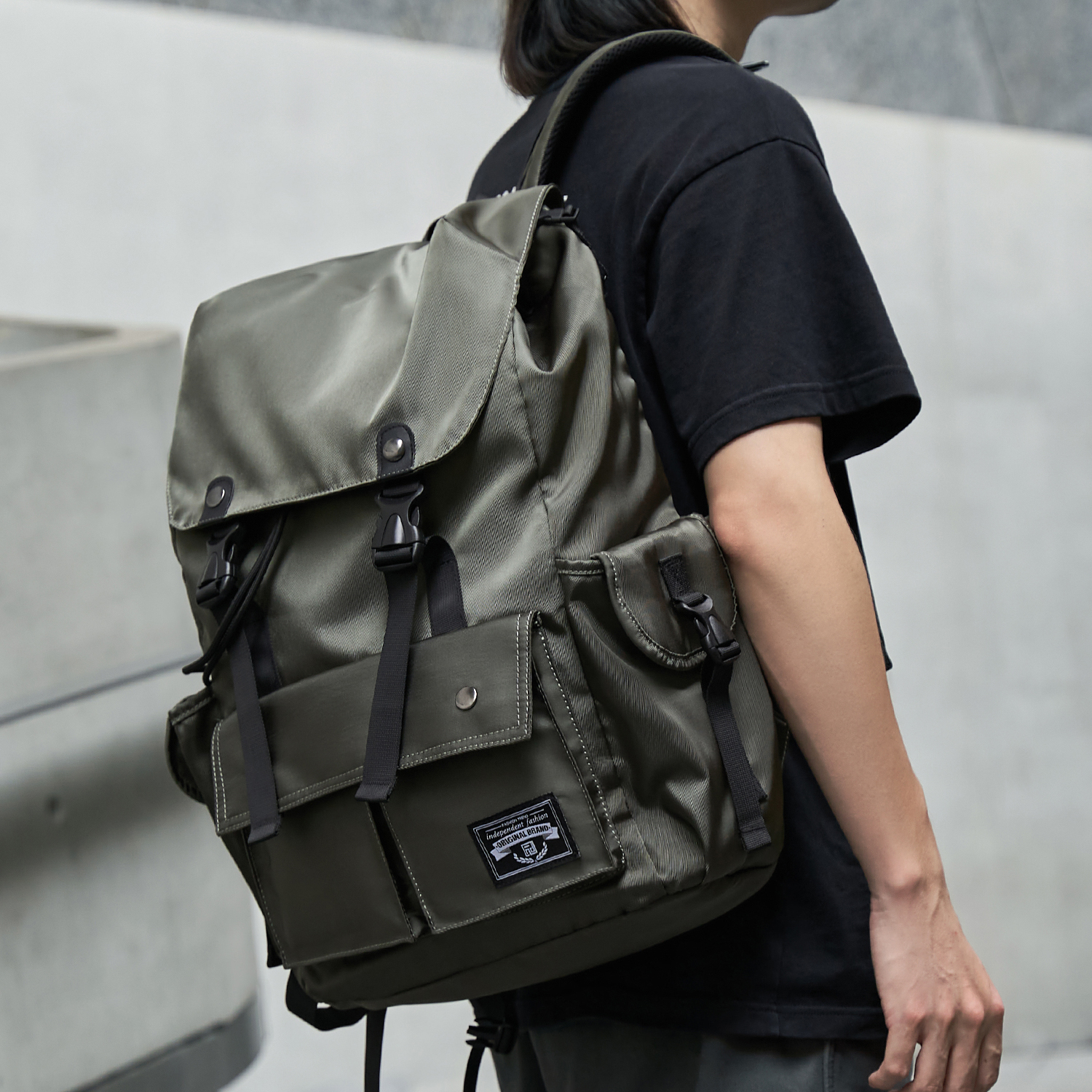 背包男士旅游短途旅行双肩包