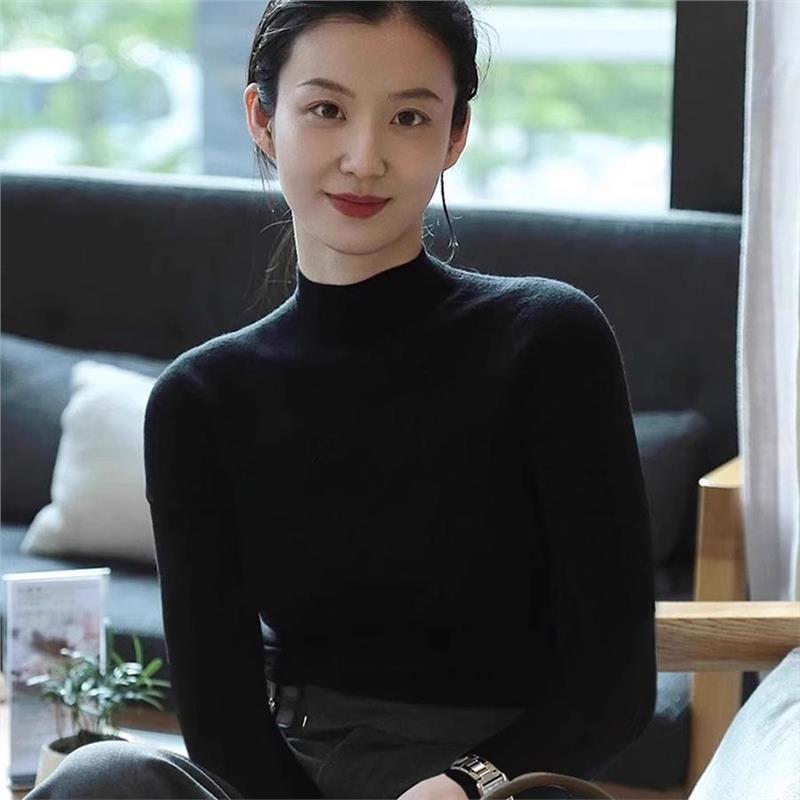 法式黑色半高领打底衫女秋冬内搭正肩针织衫修身高级感中领毛衣