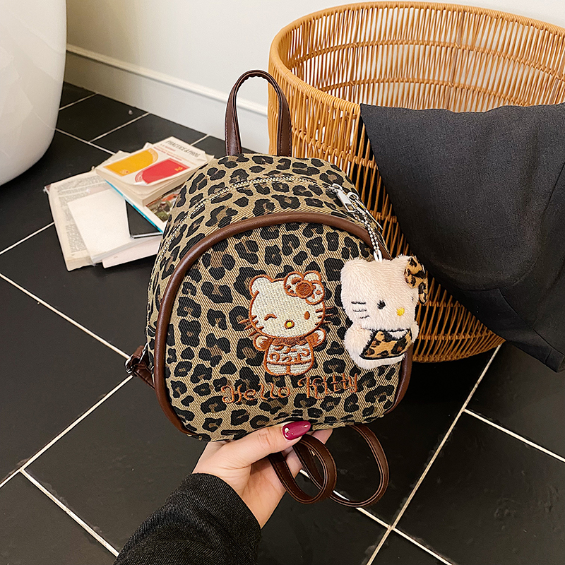 韩版女孩小众设计豹纹复古休闲双肩包2025幼儿园儿童研学百搭书包