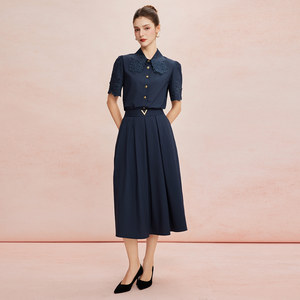 斯尔丽25新款立体刺绣花朵领宽松显瘦上衣搭收腰半裙套装