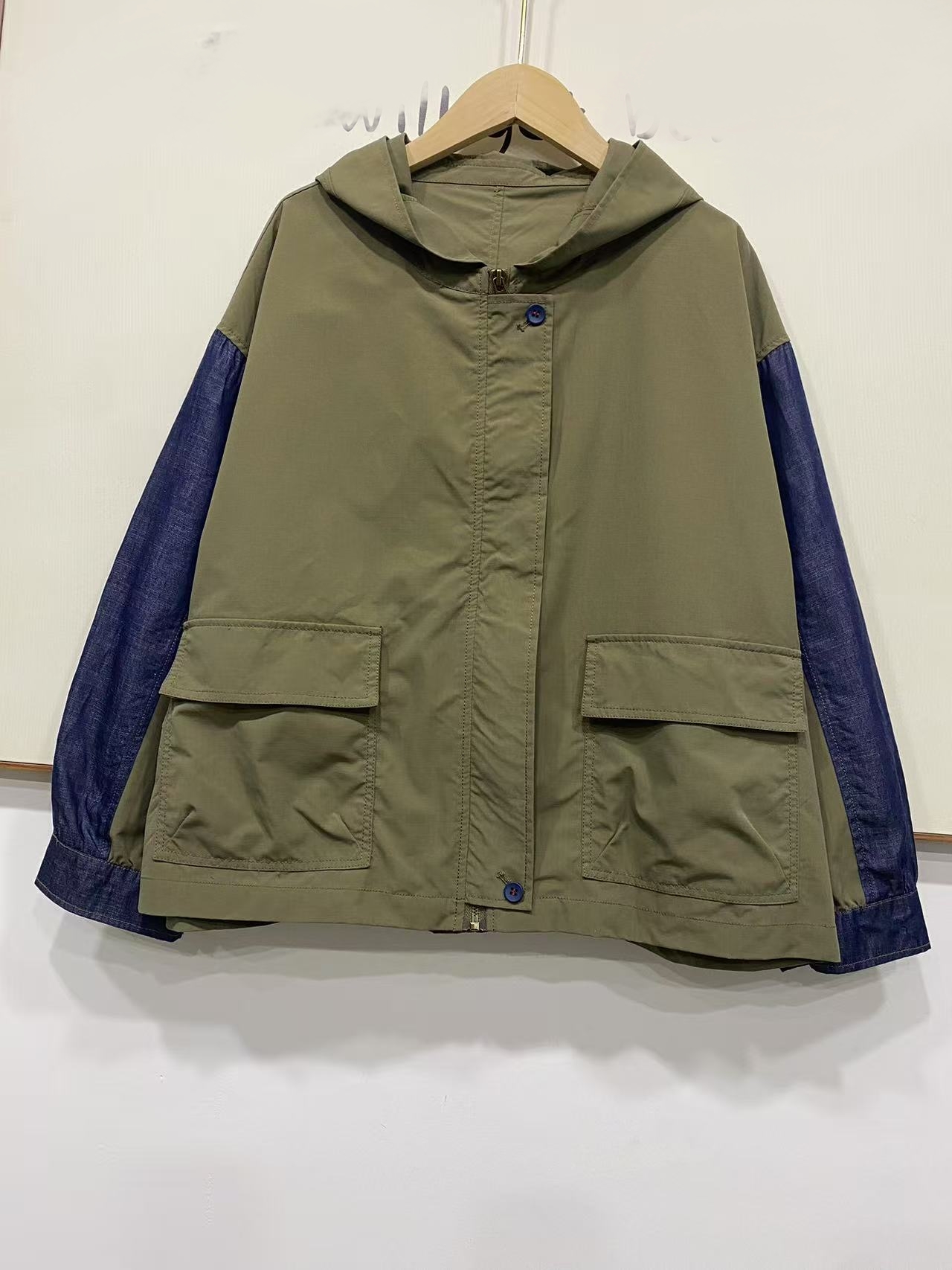 非常有范~时尚拼接连帽拉链工装外套女秋季宽松双口袋日系外搭潮