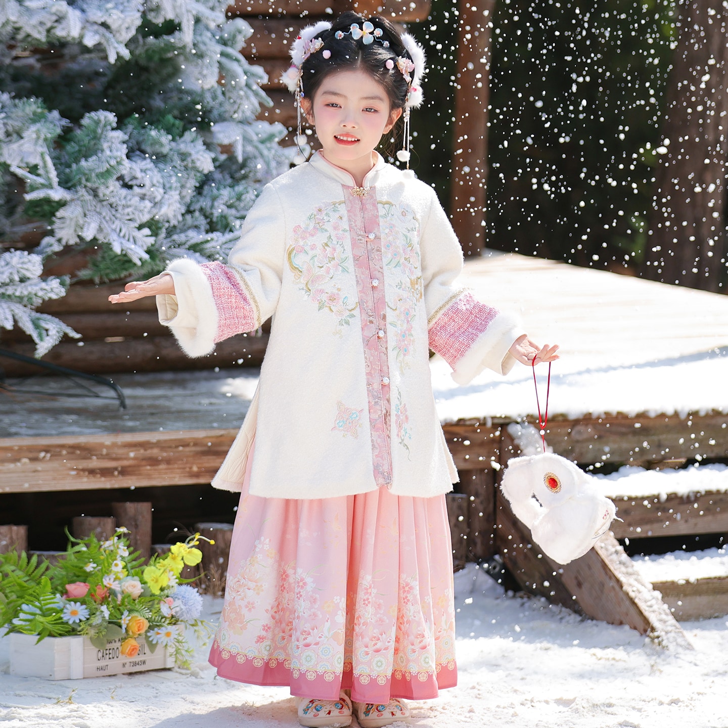 汉服女童冬款2025新款儿童古风唐装冬装女孩国风过年拜年服冬季