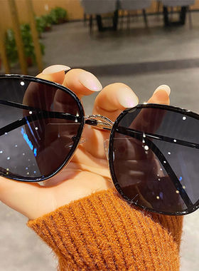 墨镜女夏2021年新款潮流复古高级感太阳眼镜防紫外线ins大脸显瘦
