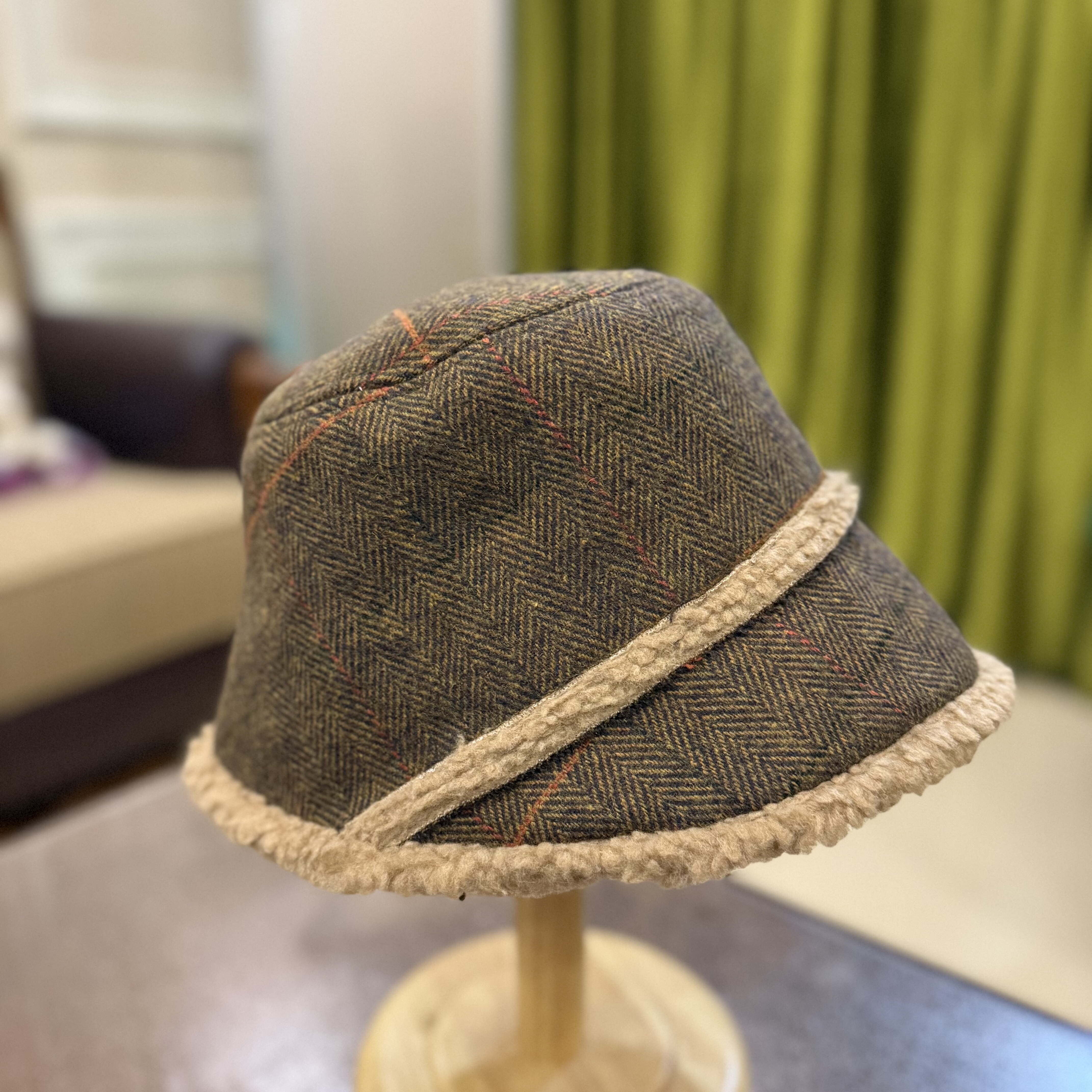 秋冬百搭渔夫帽冬女双面羊羔毛毛绒水桶帽子显脸小可爱保暖时尚