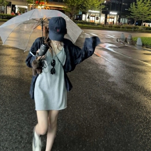 2026秋季慵懒背心裙韩系V领卷边针织吊带裙女叠穿收腰a字连衣裙
