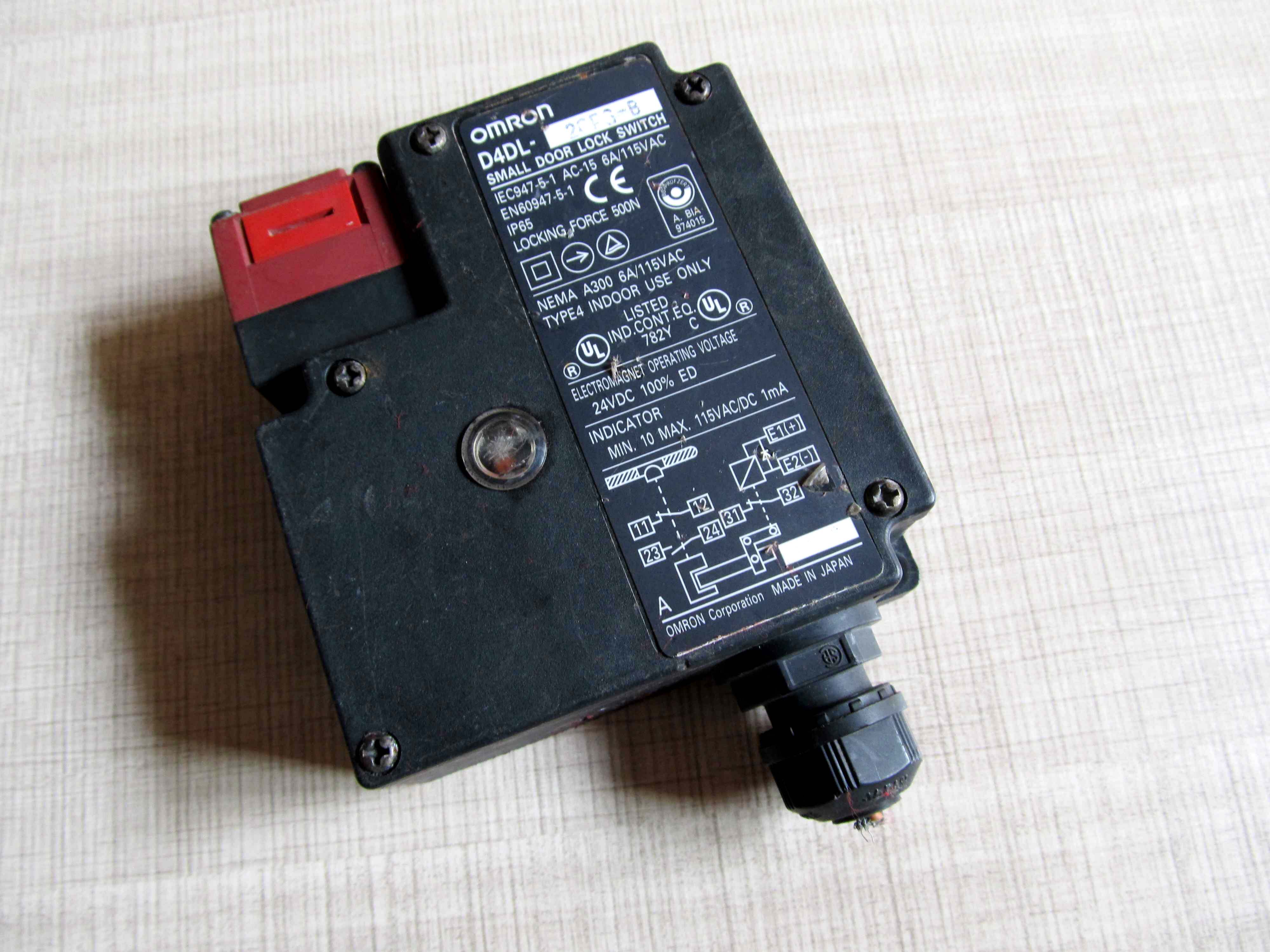 d4dl-2cfg-b 欧姆龙omron 电磁锁安全门开关