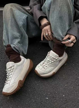 SGIRL TWTW女鞋2025秋冬新款时尚百搭厚底圆头系带休闲鞋女J036-1