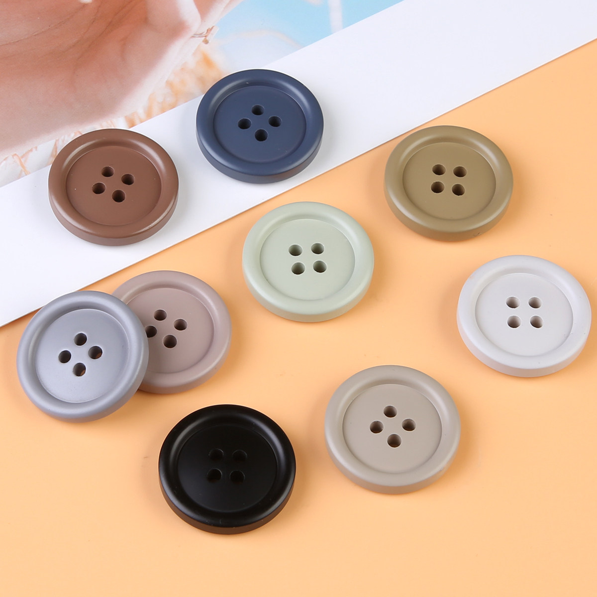 圆形四眼彩色大衣装饰纽扣风衣毛衣外套毛呢钮扣男女西服衣服扣子