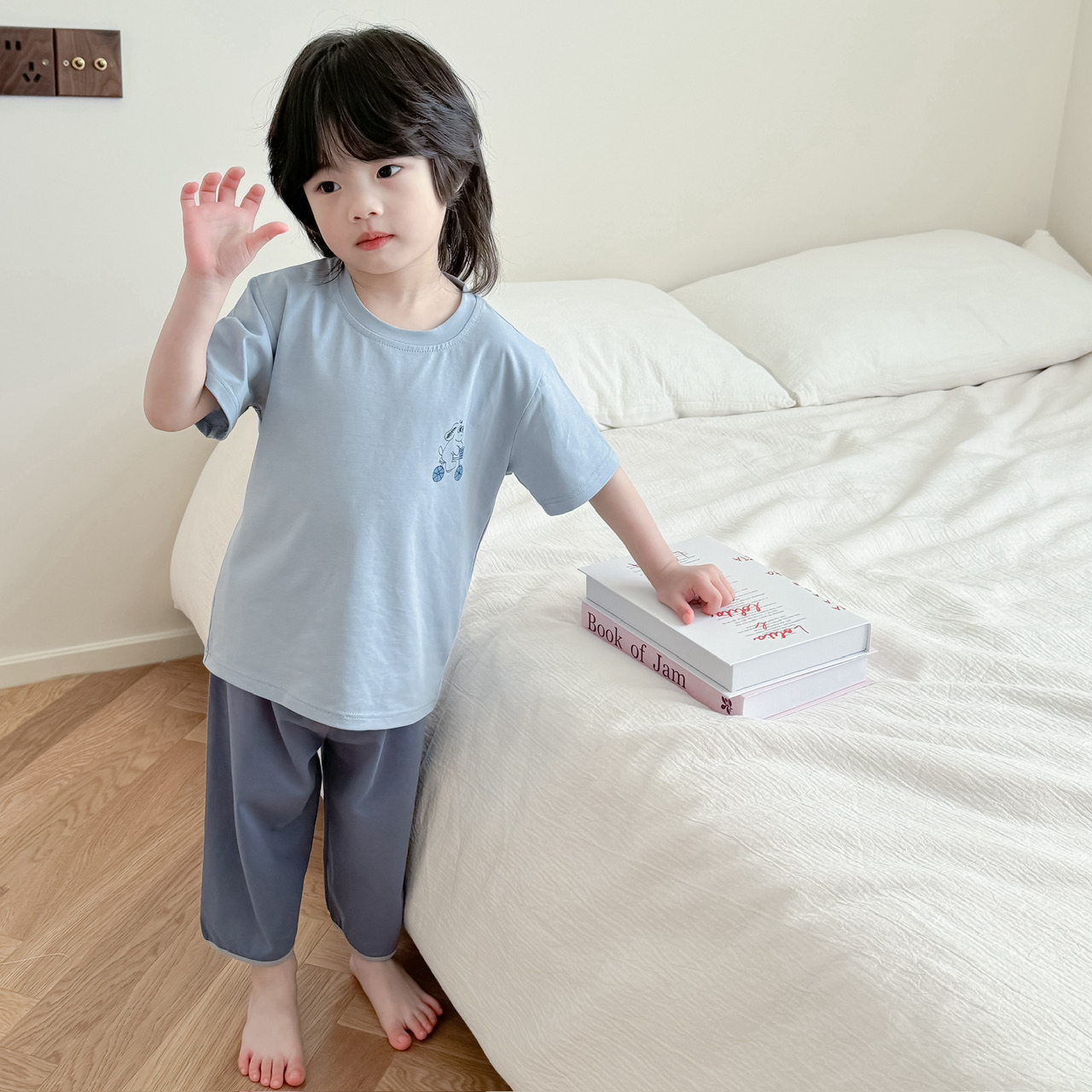 高级慵懒风~儿童纯棉居家外出服图片
