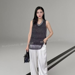 達(dá)芙妮輕奢銀絲混紡手工燙鉆鏤空氣質(zhì)針織背心2025新款 Daphne 夏