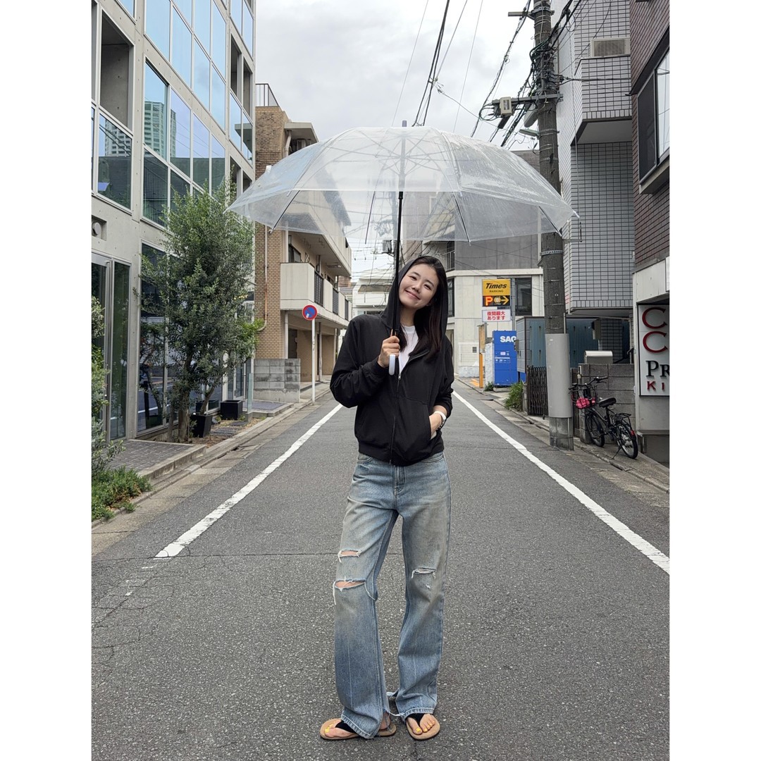 星亿桃子同款 破洞'中古牛'毛边侧开叉直筒牛仔裤高腰松弛欧美#