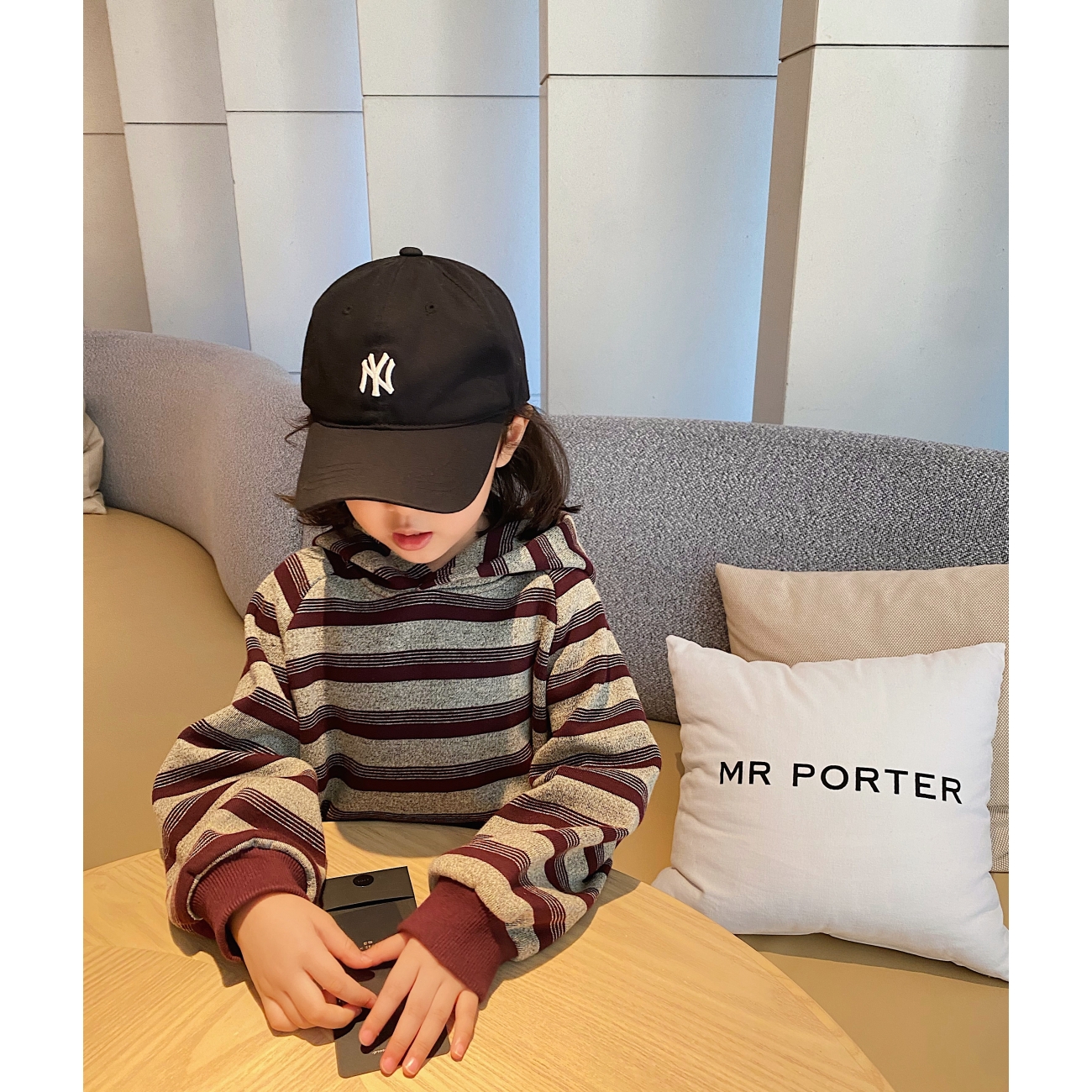 女童条纹连帽卫衣插肩袖上衣加绒