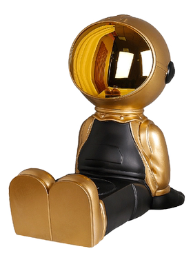 现代科技感宇航员无线充桌面摆件