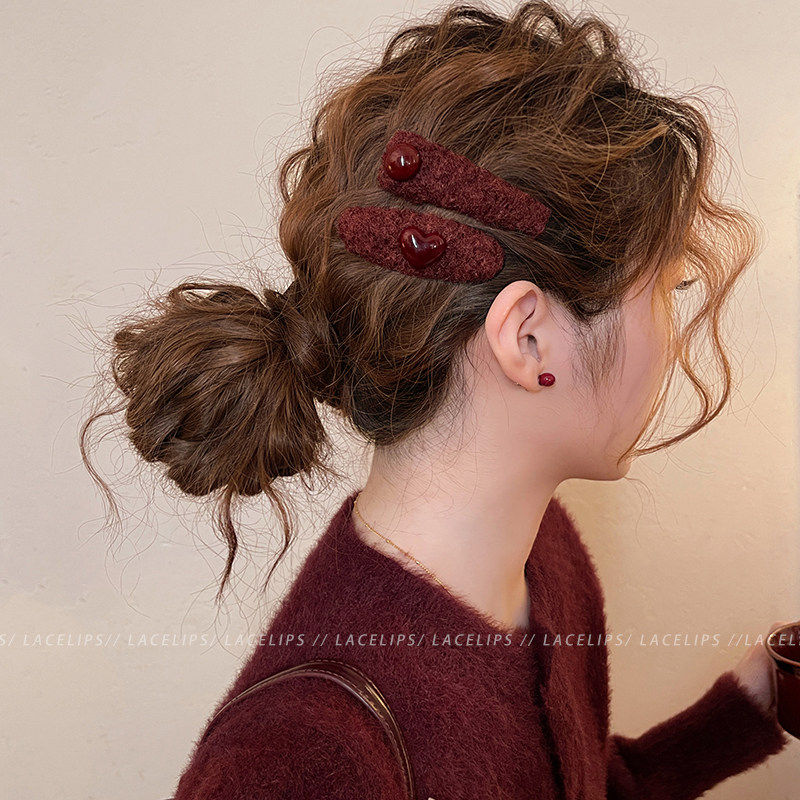 爱心圆珠毛呢发夹女2026新款高端侧边夹发卡前额刘海夹子新年头饰,饰品/流行首饰/时尚饰品新,发饰,淘宝优惠券,粉丝福利购,淘宝优惠卷