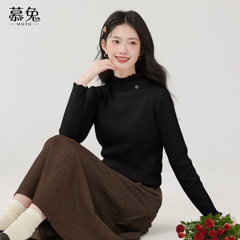 慕兔内搭半高领长袖针织衫